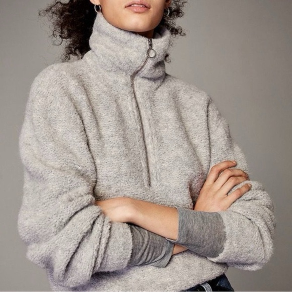 Aritzia Wilfred Free Gwyneth Cropped Quarter Zip Knit Sweater in Gray